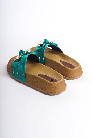 CARMEN Kalın ve Ortopedik Taban Ayıcıklı Saten Kadın Terlik KT Yeşil