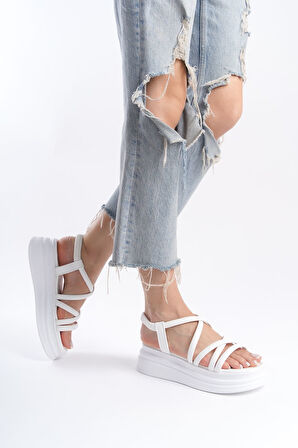 ADRIANA Lastikli Şerit Detaylı Ortopedik Taban Kadın Sandalet BT Beyaz