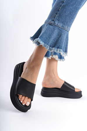 LIANA Düz Topuklu Kalın ve Ortopedik Taban Kadın Terlik ST Siyah