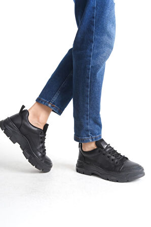 VIVIENNE Bağcıklı Ortopedik Taban Cilt Kadın Sneaker Ayakkabı ST Siyah