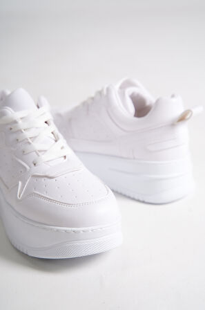 ALINA Bağcıklı Ortopedik Taban Kadın Sneaker Günlük Ayakkabı BT Beyaz