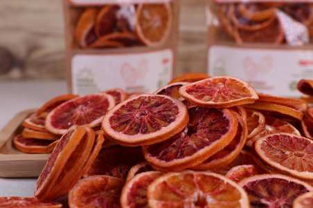 Mersinden Dökme Kurutulmuş Dilim Kan Portakalı Coğrafi işaret tescilli Mersin Kan Portakalından üretilmiştir. 1 kg