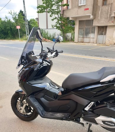 MOTOCAM Kanuni Seha 125 Ön Cam 2022-2026 Model 75cm Füme Renkli 4mm UZUN
