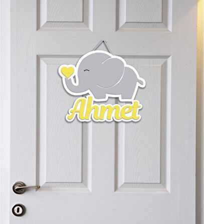 Meşgalem Hortumundan Sarı Kalp Çıkan Fil Yavrusu Temalı Kişiye Özel Kapı Süsü