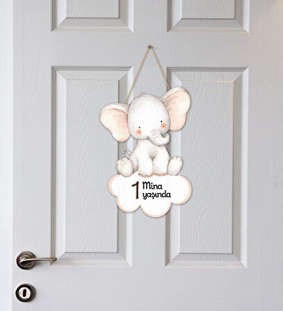 Meşgalem Bulut Üstünde Fil Yavrusu Temalı Kişiye Özel Kapı Süsü