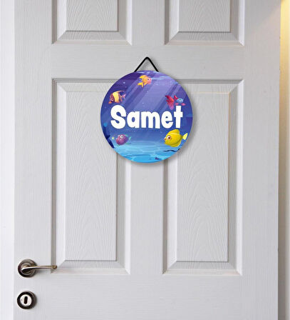 Meşgalem Yavru Balıklarla Dolu Akvaryum Temalı Kişiye Özel Kapı Süsü