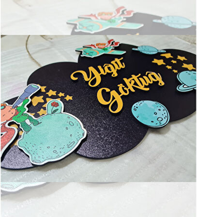 Kişiye Özel 3D Bebek Ahşap Kapı Süsü Uzay