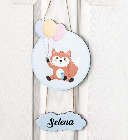 Meşgalem Balon Tutan Yavru Tilki Temalı Kişiye Özel Kapı Süsü