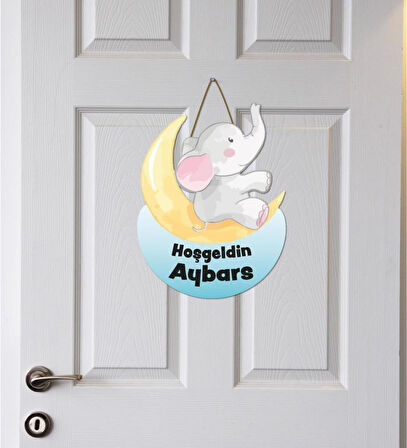 Meşgalem Aya Oturmuş Fil Yavrusu Temalı Kişiye Özel Kapı Süsü