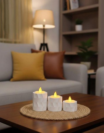 3'LÜ GEOMETRİK MUMLUK (Beyaz)