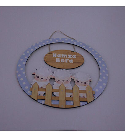 Meşgalem Bahçedeki Minik Kuzucuklar Temalı Kişiye Özel Kapı Süsü