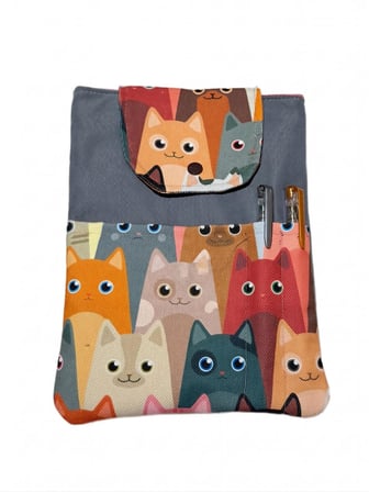 Tadsy Kedi Desenli Kitap Kılıfı Gri Cepli Çıtçıtlı Koruyucu Kumaş Kılıf 19x25 cm
