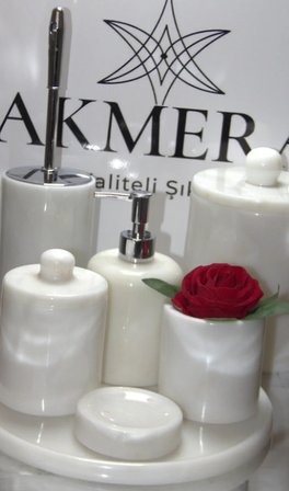 Akmera Home Mermer Kulplu 7 Parça Şık Banyo Seti – Özel Tasarım