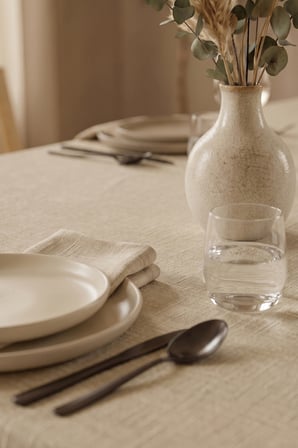 Keten Dokulu 130x170 Modern Düz Renk Polyester Dertsiz Masa Örtüsü