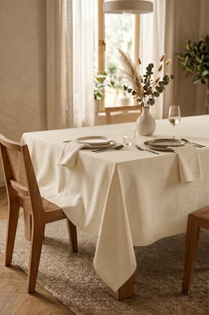 Keten Dokulu 140x210 Modern Düz Renk Polyester Dertsiz Masa Örtüsü