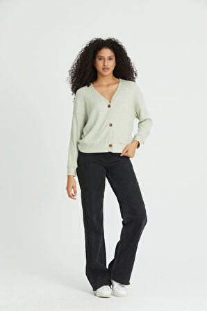 Kadın V-Yaka Düğme Detay Hırka