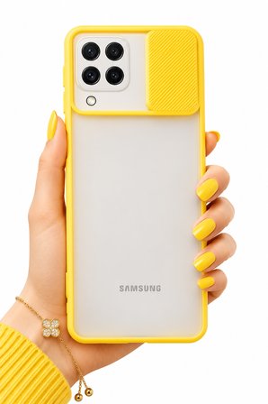 Samsung Galaxy A22 4G Uyumlu Kılıf Sürgülü Kamera Korumalı Mat Lensi Telefon Kılıfı - Sarı