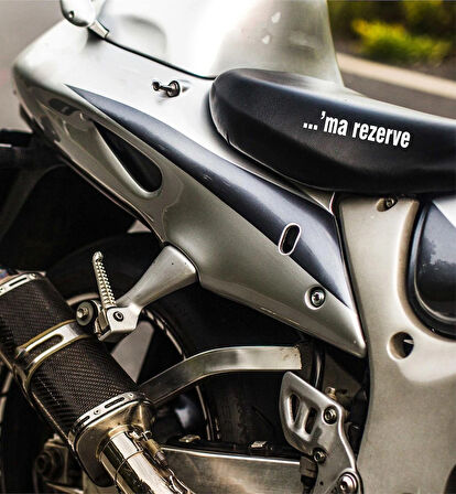 22 x 6 cm Kişiye Özel Rezerve Yazısı Motor Araç Kask Oto Sticker