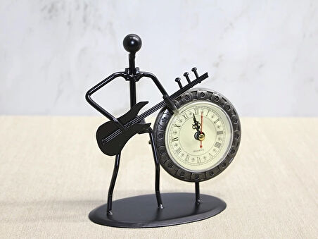 Metal Saatli Gitar Çalan Müzisyen Alk4334