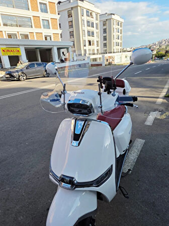 MOTOCAM Küba MT 50 Pro Plus Ön Cam 2024-2025 Model 43cm Şeffaf Renkli 4mm ELCİKLİ APARATSIZDIR