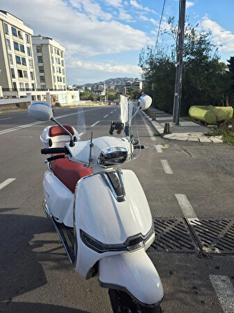 MOTOCAM Küba MT 50 Pro Plus Ön Cam 2024-2025 Model 39cm Şeffaf Renkli 4mm APARATSIZDIR