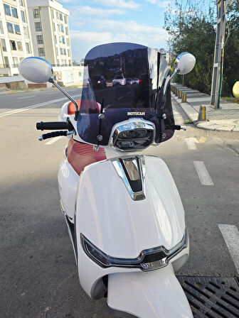 MOTOCAM Küba MT 50 Pro Plus Ön Cam 2024-2025 Model 39cm Siyah Renkli 4mm APARATSIZDIR