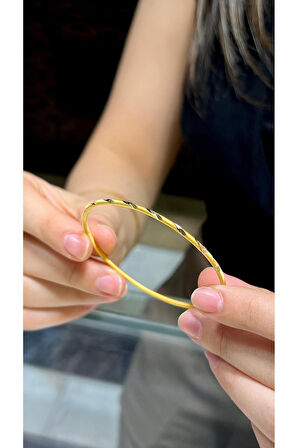 9 (GRAM) Yatırımlık Işçiliksiz Kalemli Ajda Bilezik 22 Ayar Altın