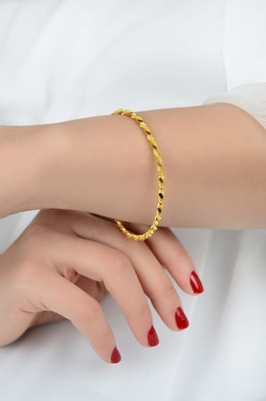 7 gr  (GRAM) 22 Ayar Işçiliksiz Paftalı Burma Bilezik