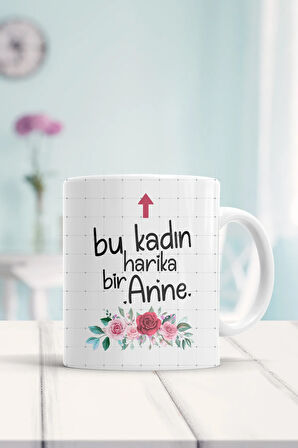 Bu Kadın Harika Bir Anne Baskılı Kupa Bardak