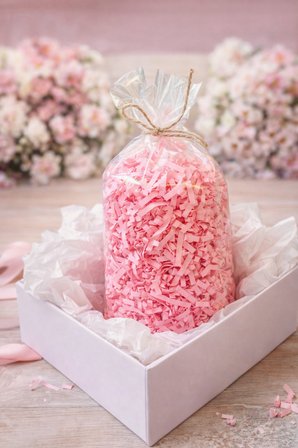 Şeker Pembesi Z Zigzag Kırpık Kâğıt – Hediye Kutu İçi Dolgu Süsleme ve dolgu Malzemesi 50 gr