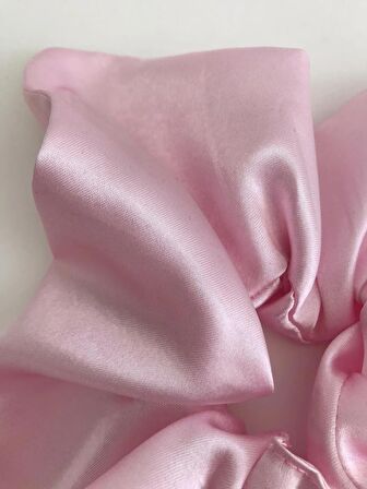 Pembe Kare Scrunchie Lastikli Toka