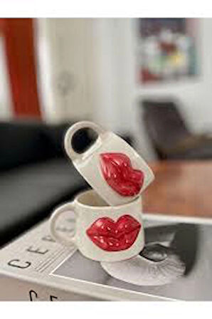 El yapımı seramik kırmızı dudak kupa bardak