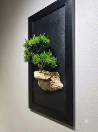 3D Bonzai Duvar Tablosu 35x55 cm – Taş Zeminli Kabartma Duvar Dekoru & Siyah Çerçeveli Tablo