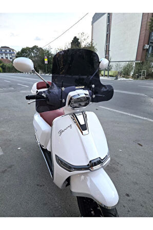 MOTOCAM Küba Bannry Siperlik Ön Cam 2024-2025 Model 39cm Siyah Renkli 4mm ELCİKLİ APARATSIZDIR