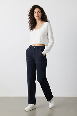 KADIN LACİVERT ÖN YAPIŞTIRMA CEP BOL PAÇA PANTOLON