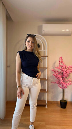 Kadın Sandy Kumaş Vatkalı Asimetrik Bluz