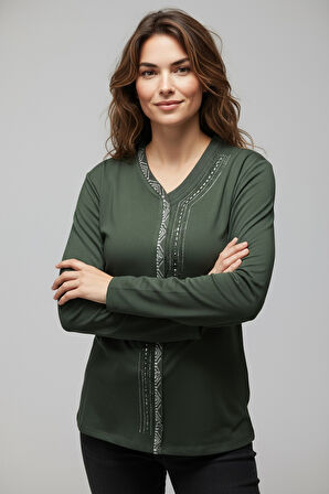 KADIN ÖNÜ KAPALI DÜĞME DETAYLI TAŞLI NERGİS MEVSİMLİK BLUZ