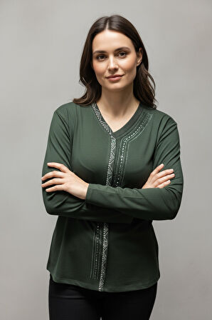 KADIN ÖNÜ KAPALI DÜĞME DETAYLI TAŞLI NERGİS MEVSİMLİK BLUZ