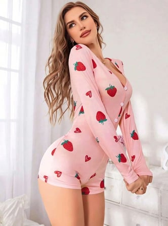 Kadın Pembe Çilek Desenli Pijama Tulumu Yumuşak Rahat Ev Giyimi Şık Özel Tasarım