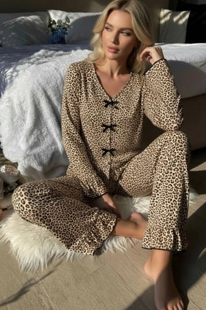 Kadın Leopar Desenli Fiyonk Detaylı Uzun Kollu Ev Giyim Pijama Takımı Premium Homewear