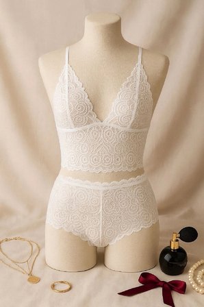 Kadın Beyaz Dantel Bralet Şort Takımı – Romantik Ve Zarif İç Giyim