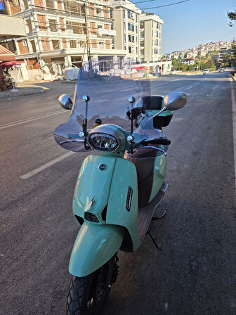 MOTOCAM RKS LT 50 PRO  Siperlik Ön Cam 2023 -2025 Model 51cm Füme Renkli 4mm APARATSIZDIR