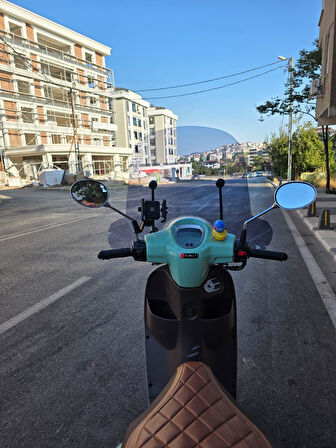 MOTOCAM RKS LT 50 PRO  Siperlik Ön Cam 2023 -2025 Model 51cm Füme Renkli 4mm APARATSIZDIR