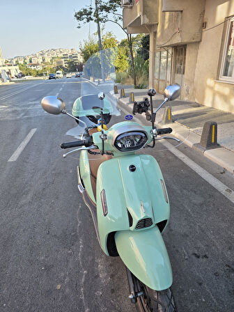 MOTOCAM RKS LT 50 PRO  Siperlik Ön Cam 2023 -2025 Model 51cm Şeffaf Renkli 4mm APARATSIZDIR