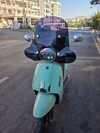 MOTOCAM RKS LT 50 PRO  Siperlik Ön Cam 2023 -2025 Model 51cm Siyah Renkli 4mm APARATSIZDIR