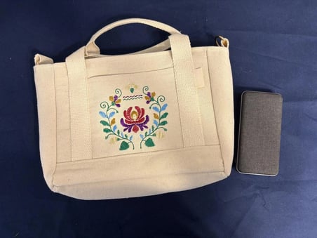 Lumya Atelier Lalezar Nakışlı Omuz Çantası Krem Kanvas Orta Boy