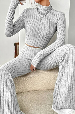 Kadın Çizgili Boğazlı Crop Top ve Yüksek Bel Pantolon Takım