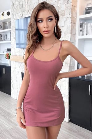 Kadın Pudra Sırt Kısmı Komple Dantelli Mini Gecelik – Modern ve Şık Tasarım