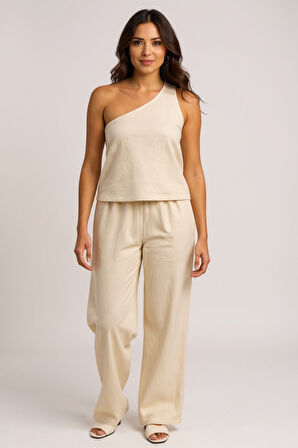 Kadın Beyaz Tek Omuzlu Şık Bluz & Geniş Paça Pantolon İkili Takım