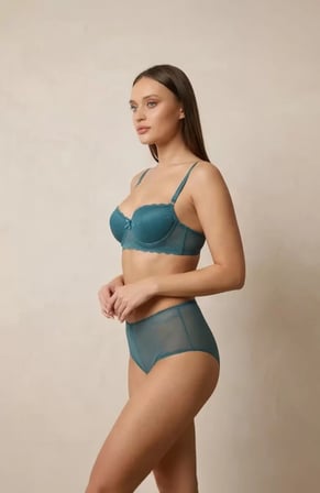 Kadın Yeşil Şortlu Push Up Sütyen Külot Takımı – Modern, Konforlu ve Günlük Kombinlere Uygun